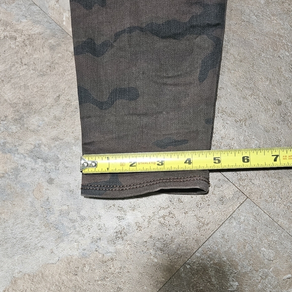 Rock & Republic Camouflage Skinny Jeans - Picture 5 of 8